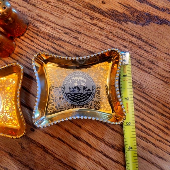 Vintage China Shakers and Trays - Picture 9 of 11